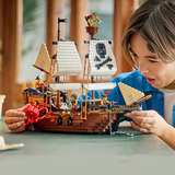 LEGO Creator 3-in-1 Nave pirata leggendaria, Giochi di costruzione 