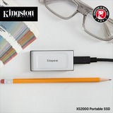 Kingston 2000G SSD portatile XS2000, Disco a stato solido argento/Nero, 2 TB, USB tipo-C, 3.2 Gen 2 (3.1 Gen 2), 2000 MB/s, Nero, Argento