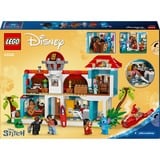 LEGO Disney | 43268 Casa sulla Spiaggia di Lilo e Stitch, Modellino Giocattolo con 6 Stanze e 5 Minifigure, Giochi Bambini 9+, Giochi di costruzione Modellino Giocattolo con 6 Stanze e 5 Minifigure, Giochi Bambini 9+, Set da costruzione, 9 anno/i, Plastica, 834 pz, 1,22 kg
