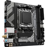 GIGABYTE A620I AX, Scheda madre Nero, VRM digitale a 5+2+1 fasi, fino a 6400MHz DDR5 (OC), 1xPCIe 4.0 M.2, Wi-Fi 6E, LAN 2.5GbE, USB 3.2 Gen 2, AMD, Socket AM5, AMD Ryzen 7000 Series, Socket AM5, 96 GB, DDR5-SDRAM