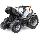 bruder DEUTZ-FAHR 8280 TTV Warrior, Veicolo modello 