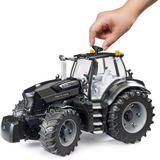 bruder DEUTZ-FAHR 8280 TTV Warrior, Veicolo modello 