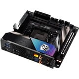 ASRock Z890I NOVA WIFI, Scheda madre Nero