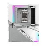 GIGABYTE B650E AORUS STEALTH ICE Scheda madre - AMD Ryzen serie 9000, VRM a 12+2+2 fasi, fino a 8000 MHz DDR5 (OC), 1xPCIe 5.0 + 2xPCIe 4.0 M.2, LAN 2,5 GbE, WIFI 7, USB 3.2 Gen 2x2 bianco/Argento, VRM a 12+2+2 fasi, fino a 8000 MHz DDR5 (OC), 1xPCIe 5.0 + 2xPCIe 4.0 M.2, LAN 2,5 GbE, WIFI 7, USB 3.2 Gen 2x2, AMD, Socket AM5, AMD Ryzen 7000 Series, AMD Ryzen 8000 Series, AMD Ryzen 9000 Series, Socket AM5, DDR5-SDRAM, 256 GB