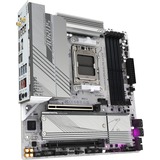 GIGABYTE B650M AORUS ELITE AX ICE Scheda madre - AMD Ryzen serie 9000, VRM a 12+2+2 fasi, fino a 8000 MHz DDR5 (OC), 1xPCIe 5.0 + 1xPCIe 4.0 M.2, LAN 2,5 GbE, WIFI 6E, USB 3.2 Gen 2x2 argento, VRM a 12+2+2 fasi, fino a 8000 MHz DDR5 (OC), 1xPCIe 5.0 + 1xPCIe 4.0 M.2, LAN 2,5 GbE, WIFI 6E, USB 3.2 Gen 2x2, AMD, Socket AM5, AMD Ryzen 7000 Series, AMD Ryzen 8000 Series, AMD Ryzen 9000 Series, Socket AM5, DDR5-SDRAM, 256 GB