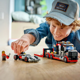 LEGO City F1 Truck con Audi F1 auto da corsa, Giochi di costruzione Giocattolo con 3 Minifigure, Macchina e Camion, Regalo Bambini 7+, Set da costruzione, 7 anno/i, Plastica, 508 pz, 758 g