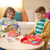 Spin Master Kinetic Sand, Set di Gioco Squish Pizza, con 452 g di Sabbia e 5 Attrezzi, Giocattoli per Bambini e Bambine, 5+ Anni, Gioco di sabbia Kinetic Sand , Set di Gioco Squish Pizza, con 452 g di Sabbia e 5 Attrezzi, Giocattoli per Bambini e Bambine, 5+ Anni, Kit di attività manuali per bambini, 5 anno/i, Multicolore, 9 pz