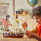LEGO ONE PIECE 75639 La Nave Pirata Going Merry, Barca Giocattolo con 5 Minifigure tra cui Luffy, Zoro e Nami per Bambini 10+, Giochi di costruzione Barca Giocattolo con 5 Minifigure tra cui Luffy, Zoro e Nami per Bambini 10+, Set da costruzione, 10 anno/i, Plastica, 1376 pz, 1,93 kg
