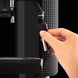 Krups EA8108 macchina per caffè Automatica Macchina per espresso 1,8 L, Macchina automatica Nero, Macchina per espresso, 1,8 L, Chicchi di caffè, Caffè macinato, Macinatore integrato, 1450 W, Nero